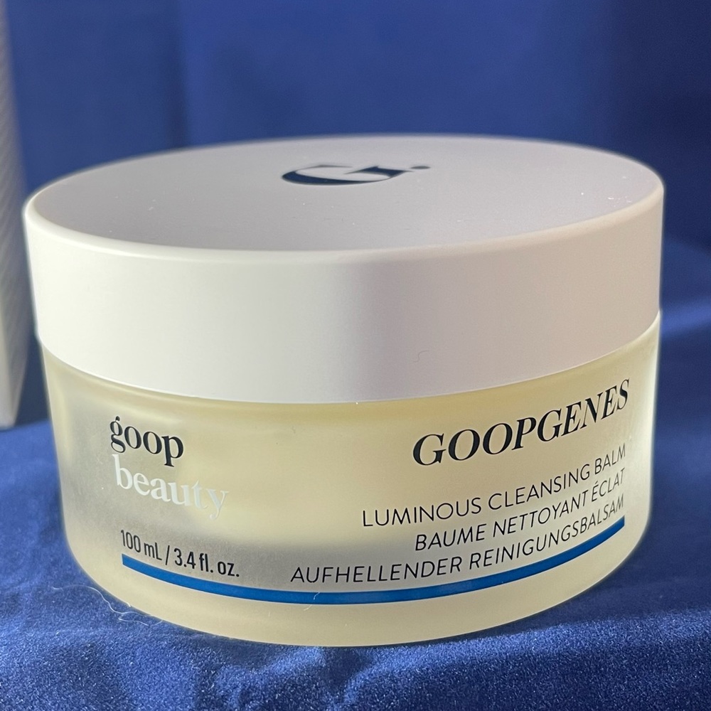 Goop Cleansing Balm 100ml w/ cleaning cloth. Unused in box